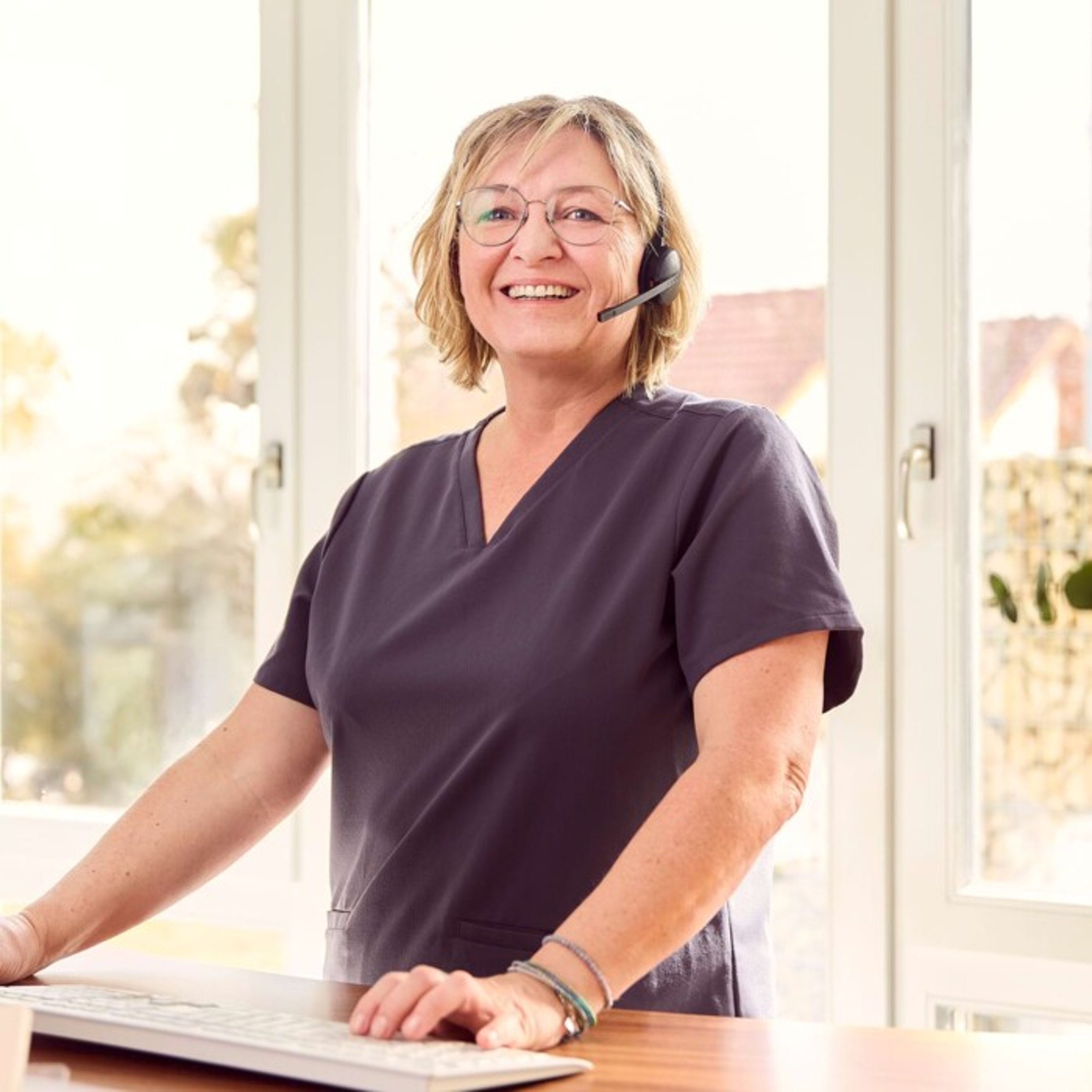Praxisteam Zahnmedizin Hahn am Empfang